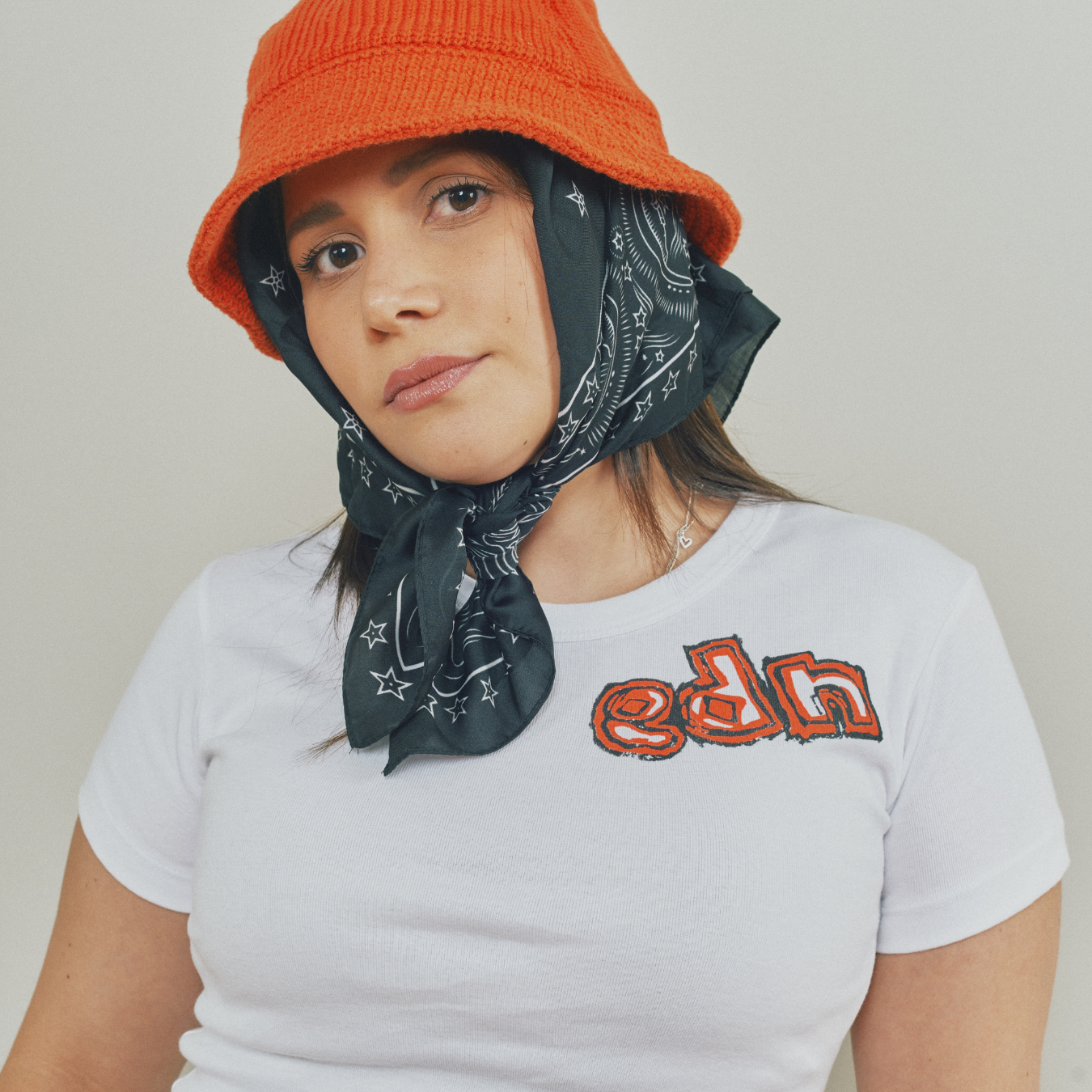 Escuela De Nada - Tres Letras White Baby Tee