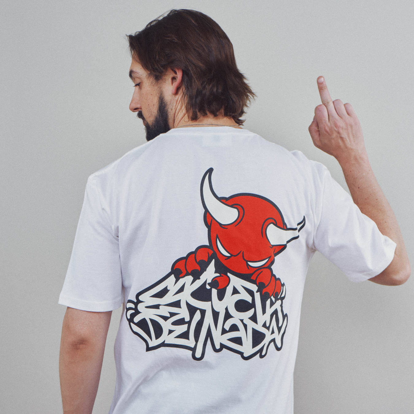 Escuela De Nada - Demonio White Tee