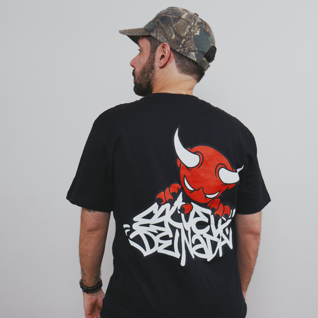 Escuela De Nada - Demonio Black Tee